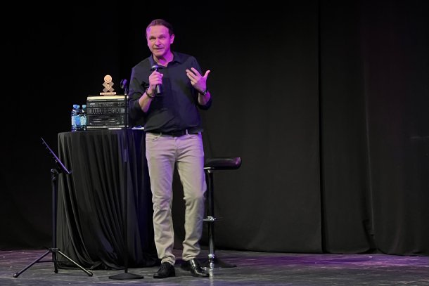 enis-beslagic-predstava-4