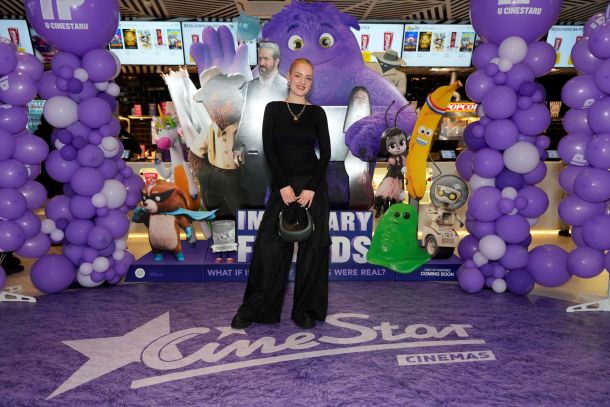 mia cicak Miach film kino