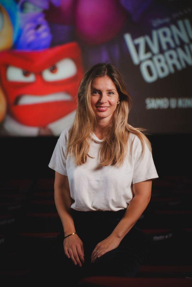 Leona Paraminski  trailer Izvrnuto obrnuto 2 animirani film  Disney