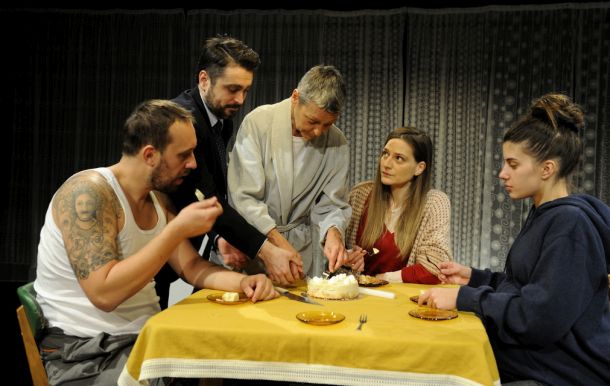 predstava ljubicasto festival Dani satire 2024