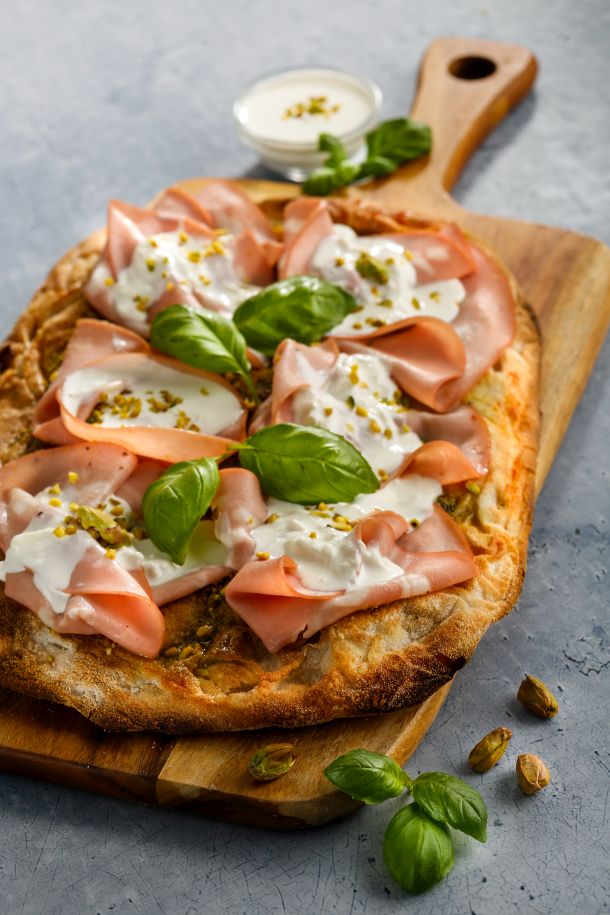 pinsa mortadela pan pek pekara