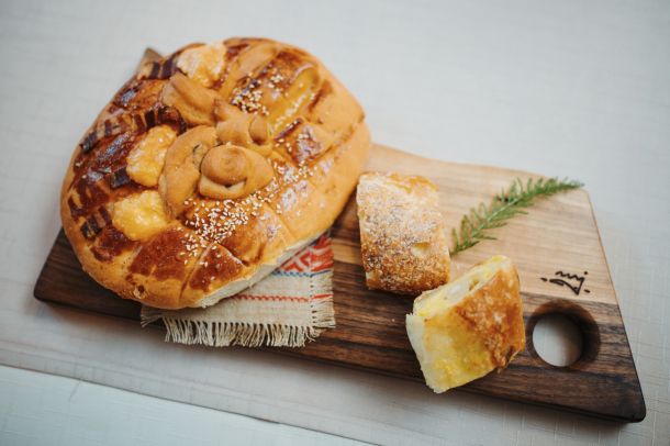 restoram uller slovenija kruh pogaca