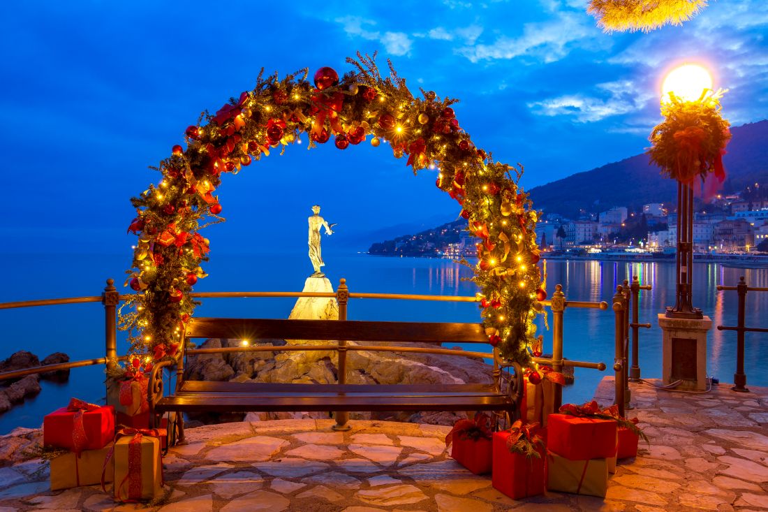 Gospodari svjetla - Opatija