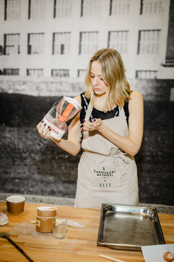 Jelena Veljača kuha