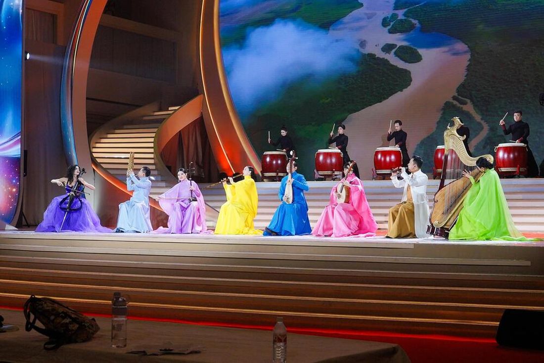 ana-rucner-spring-gala-2