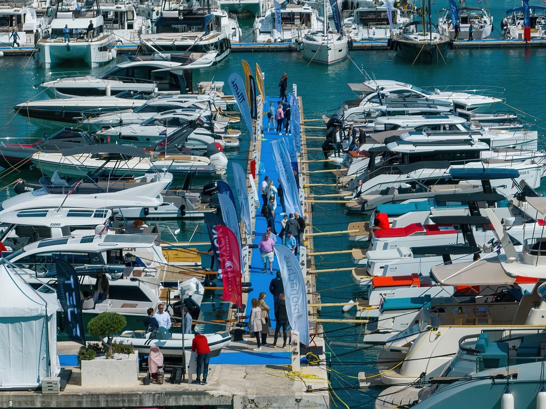 boat-show-marina-01