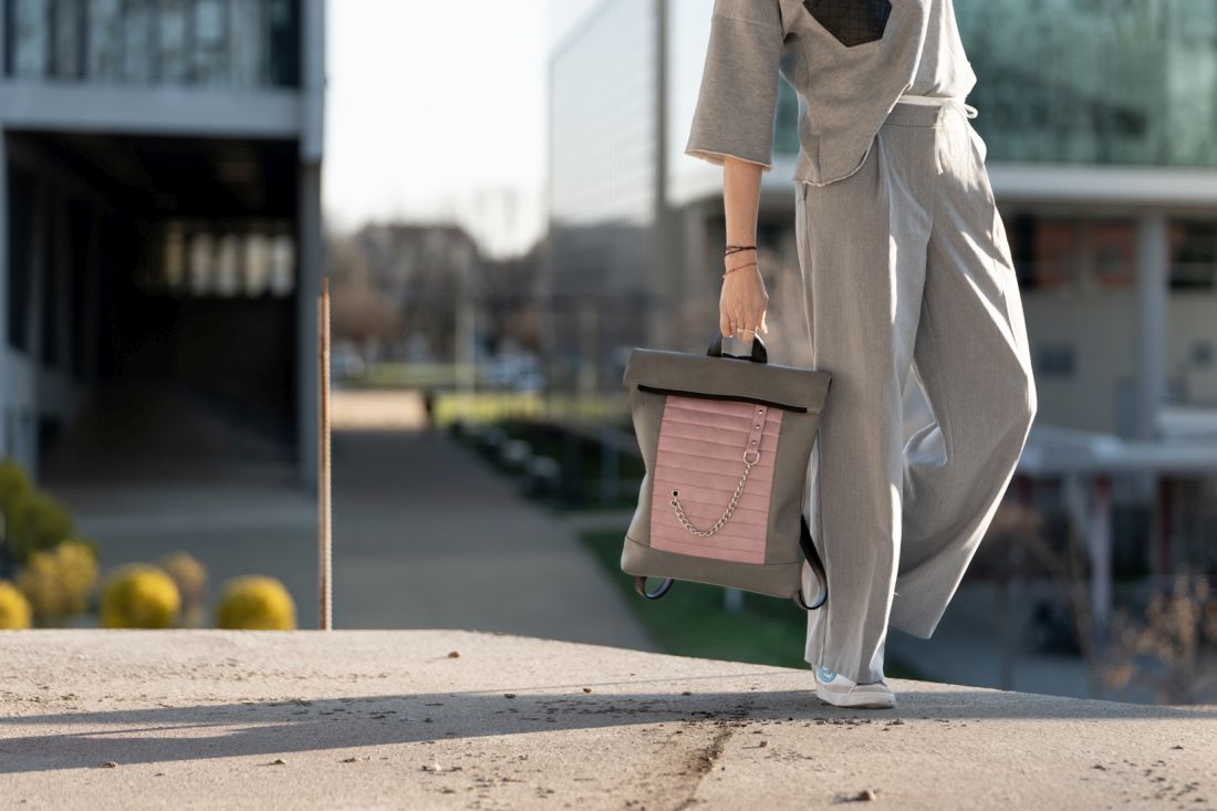 simone design zenska torbica torbe hus hus market 2025