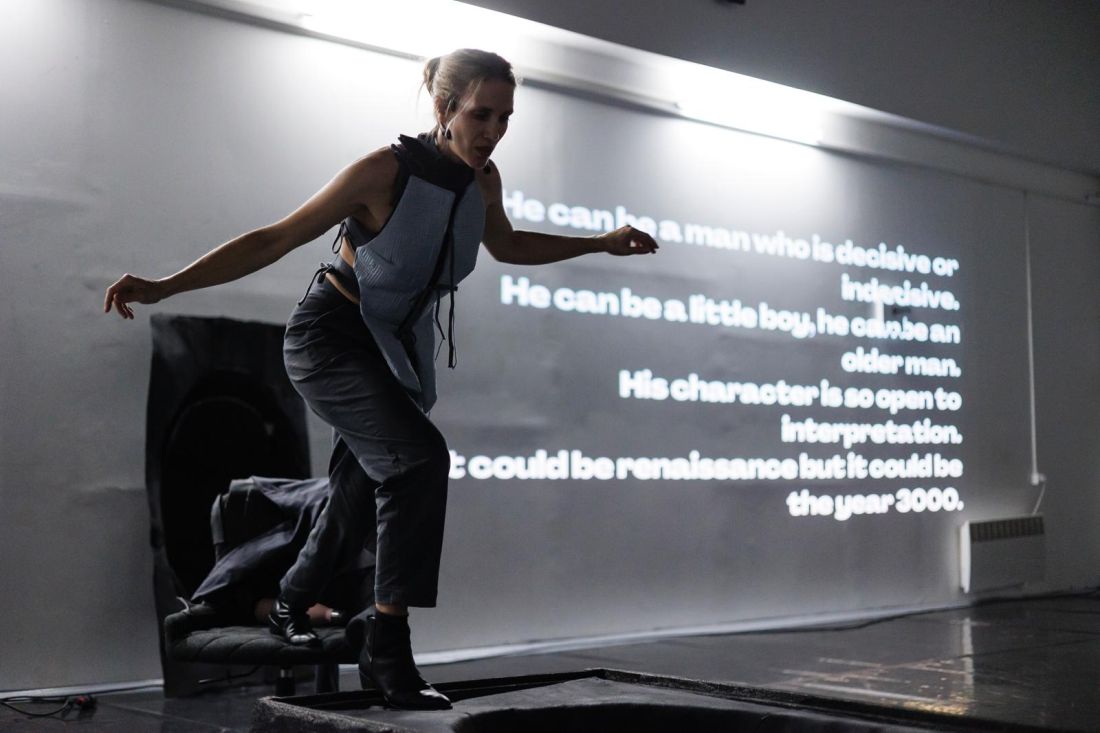 martina petrovic predstava Dont carry the world upon fotoNPetrovic