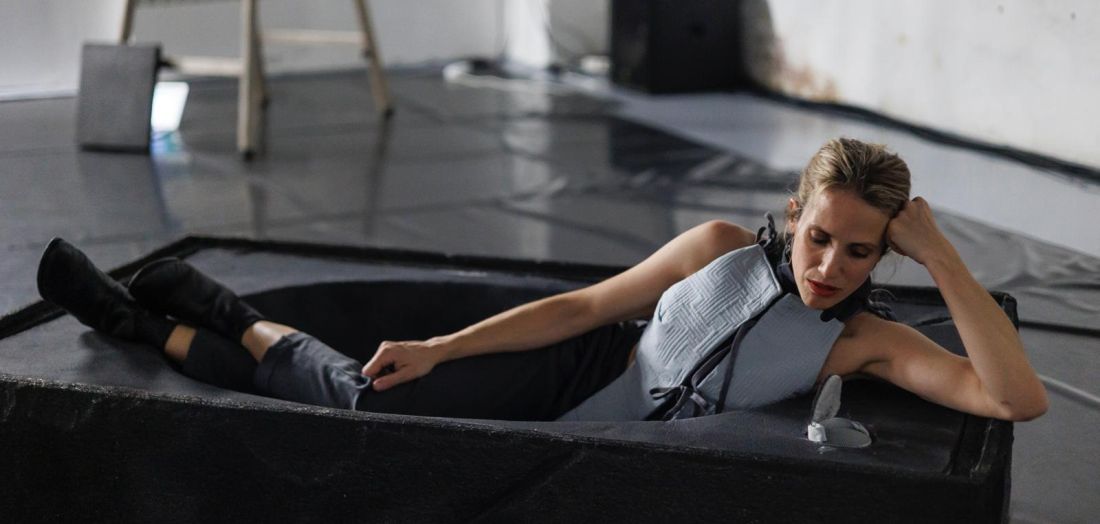 Nova plesna predstava Martine Tomić za sve koji previše razmišljaju