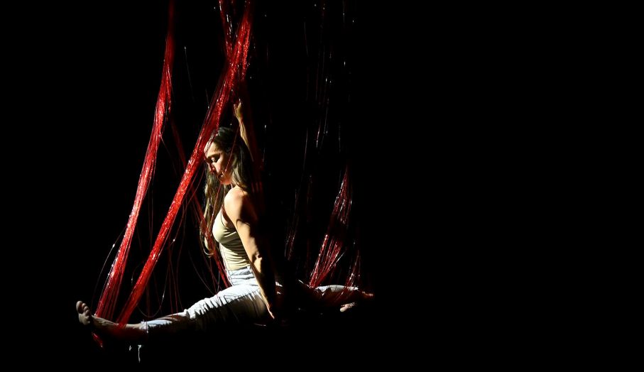 Tijelo kao podloga za ispis emocija