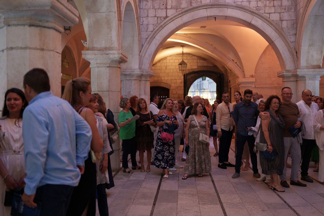 izlozba-iza-zidina-dubrovnik-06