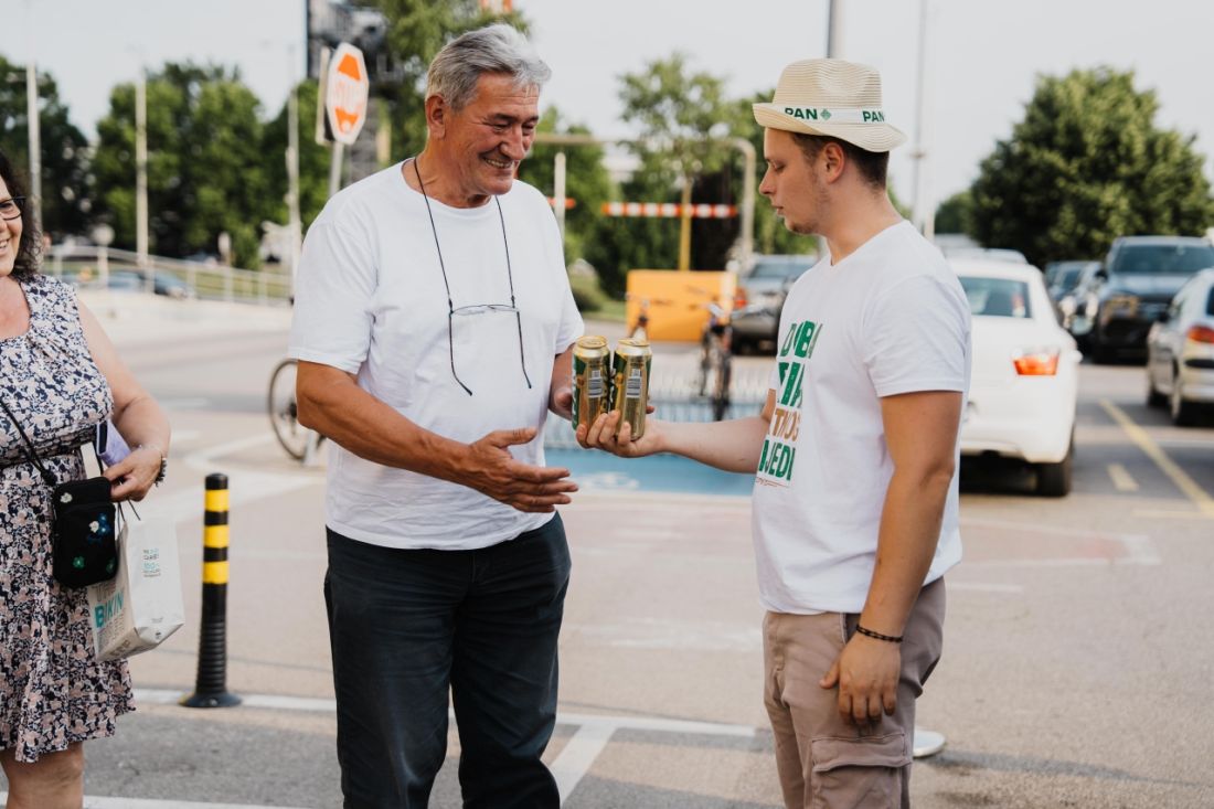 pan-zlatni-kamionic-3