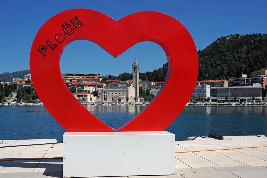 grad luka ploce fotopoint