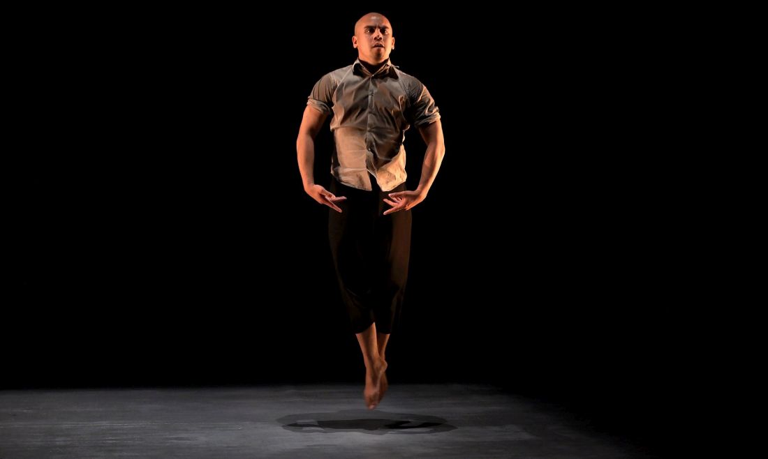 plesac scenograf Akram Khan predstava Chotto Desh