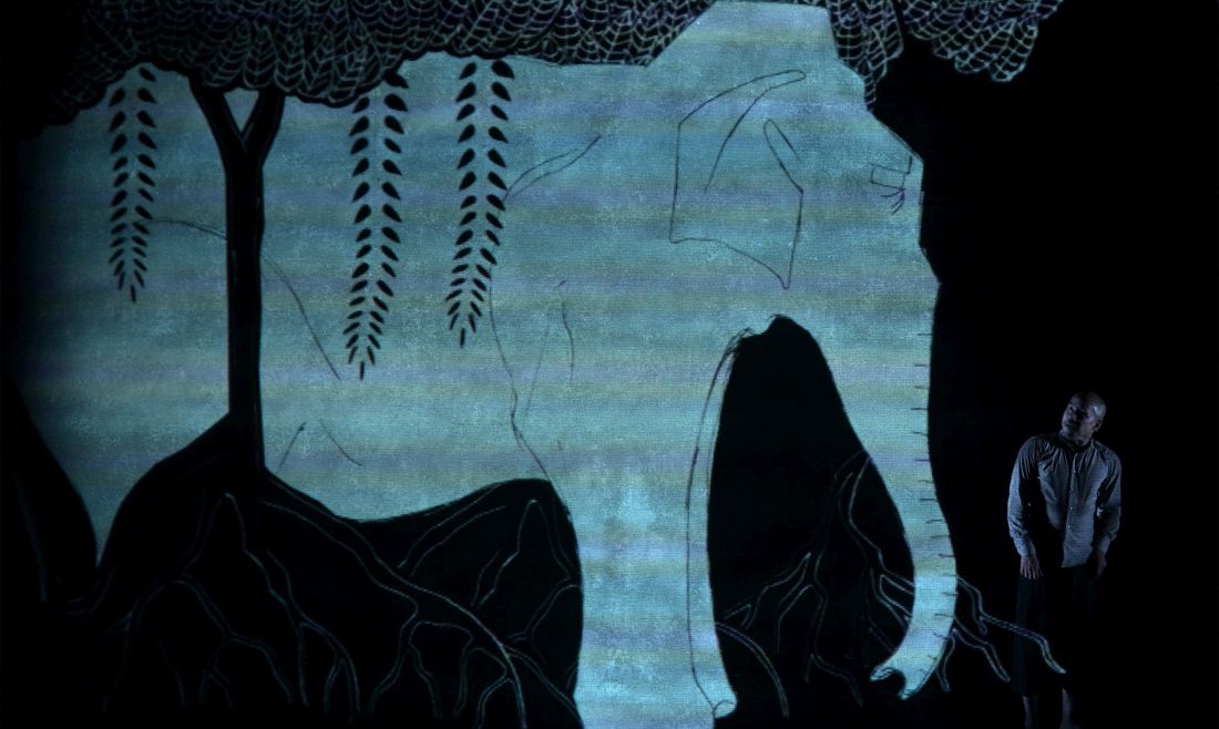 slon Akram Khan u predstavi Chotto Desh