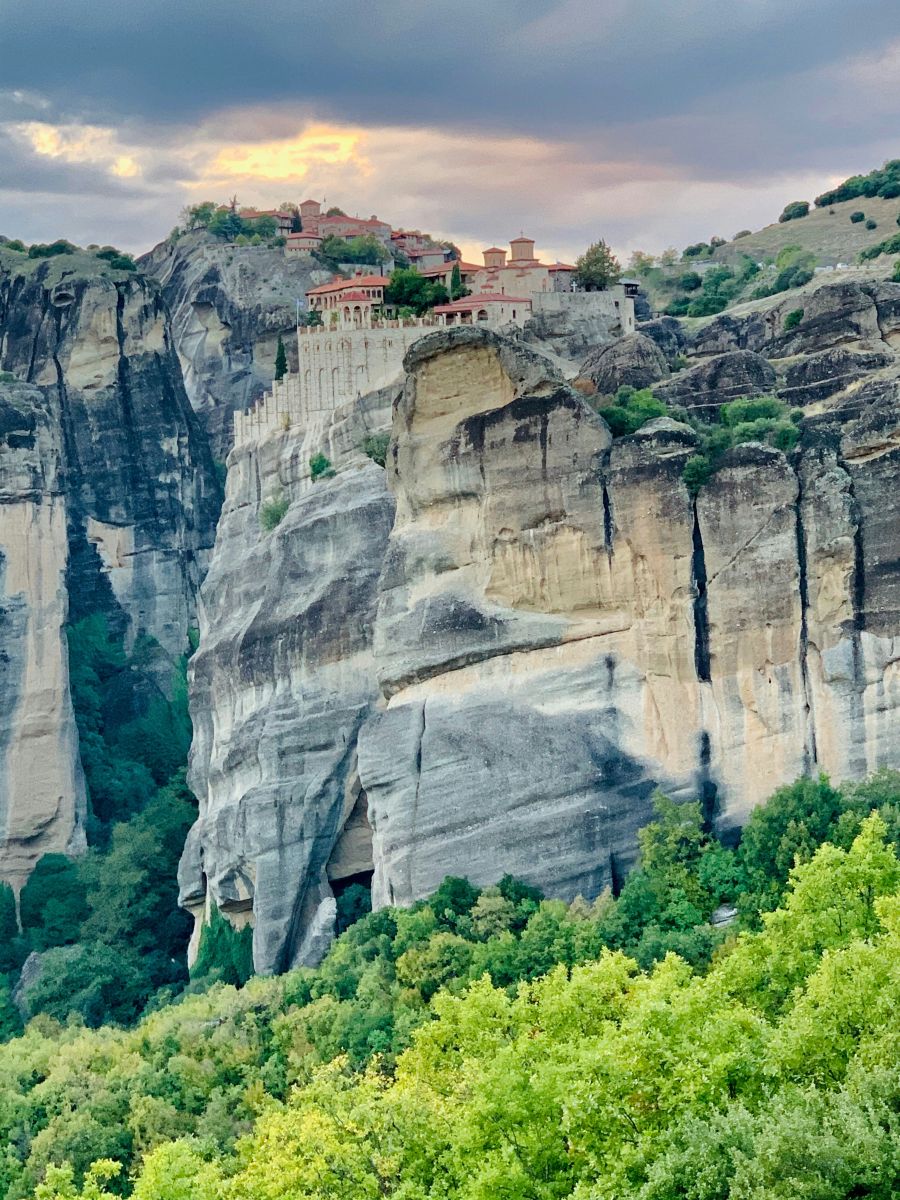 Meteora manastir putovanje Polihni Grcka