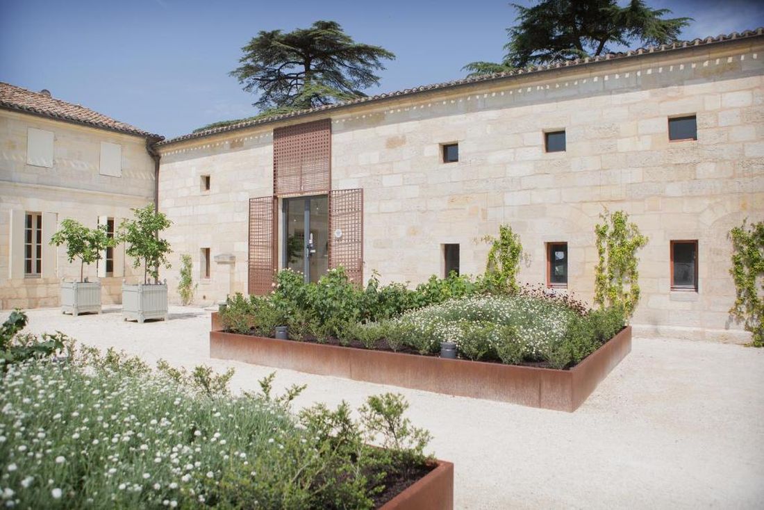 s dopustenjem booking dvorac francuska