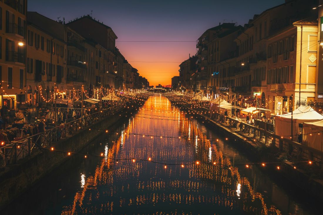 Alzaia Naviglio Grande grad Milano nocni zivot