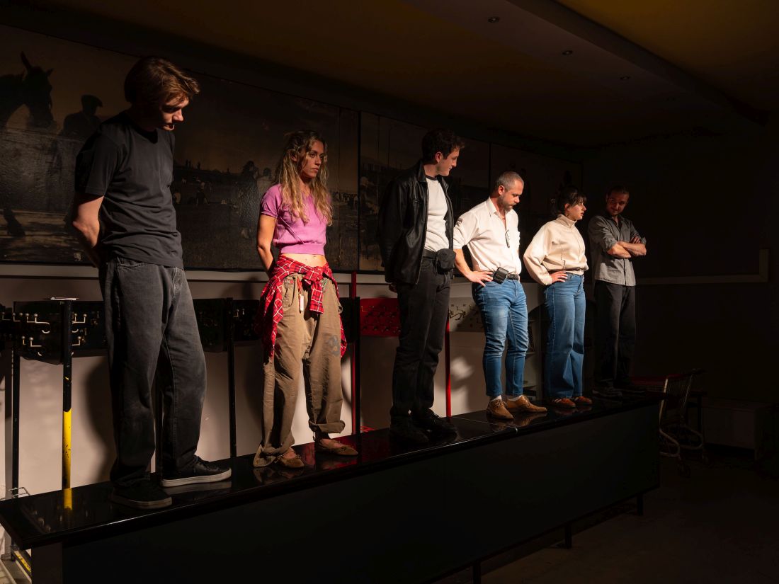 Zeitnot predstava teatar itd recenzija kazaliste