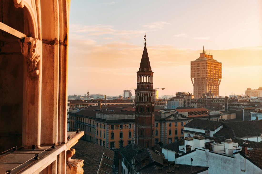 grad Milano Italija crkva toranj