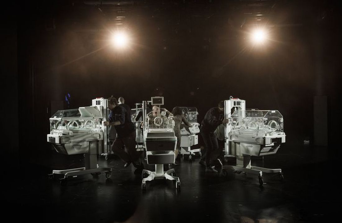 recenzija predstave inkubator frljic