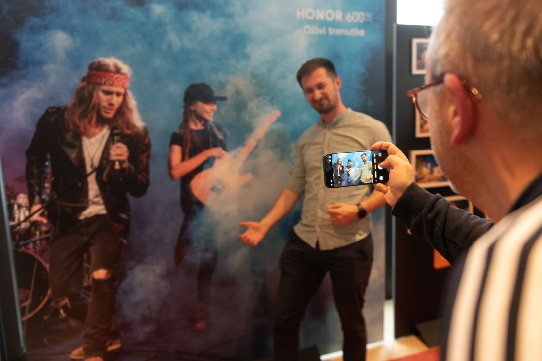 AI mobitel HONOR_Serija_600