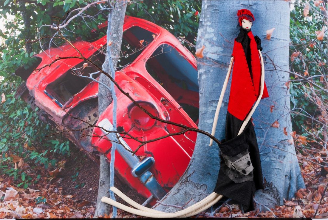 skulptura od sneca olupina stari auto
