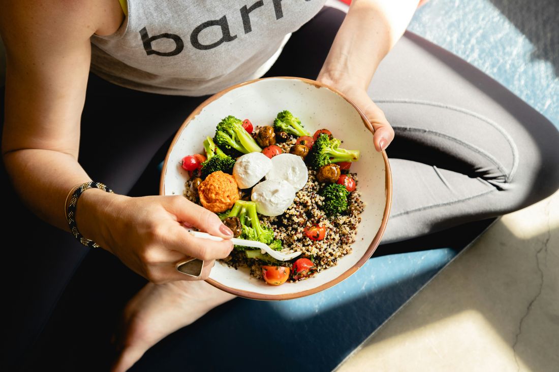 salata dijeta kalorije mozarela brokula