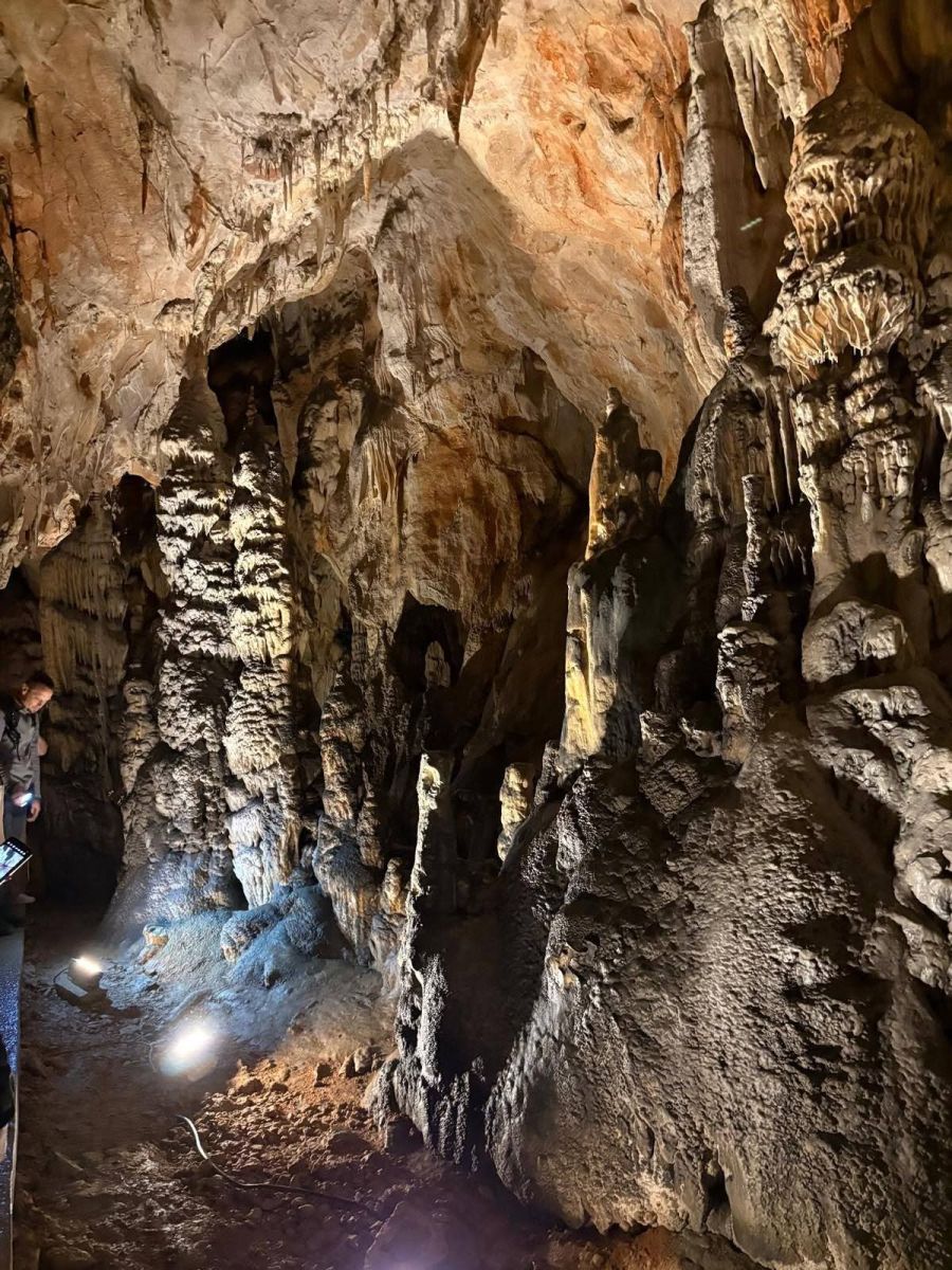 spilja prolaz kroz cerovacke spilje