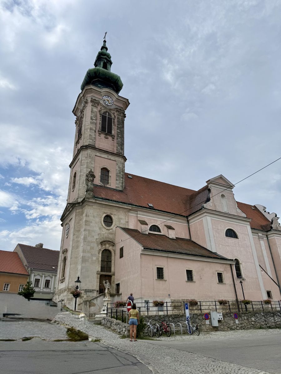 crkva u srednjevjekovnom gradicu hainberg austria