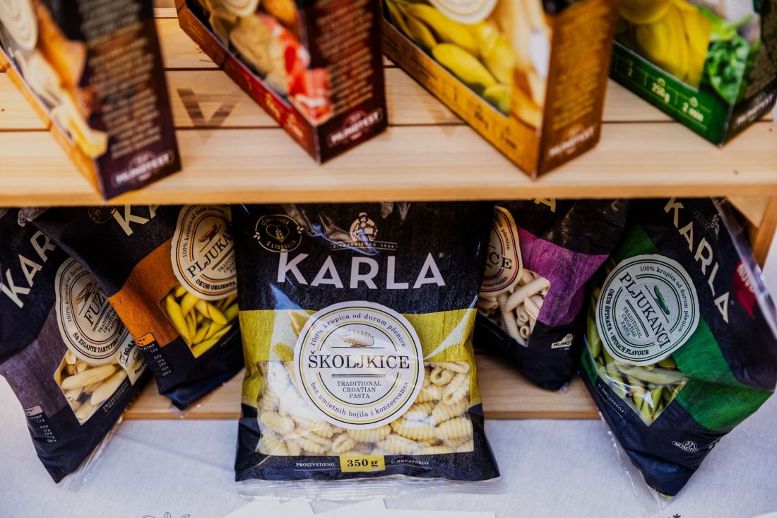 tjestenina-karla